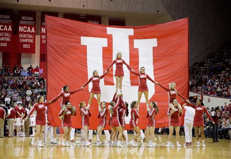 Indiana Basketball: All-time Hoosiers starting five