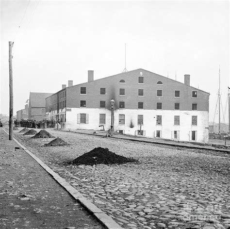 Civil War: Libby Prison Photograph by Granger | Fine Art America