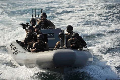 US Navy Special Boat Team 20 [2048x1462] : r/MilitaryPorn