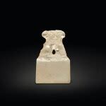 A small glass 'mythical beast' seal, Han dynasty | 漢 琉璃瑞獸鈕印料 | Junkunc: Chinese Art | 2021 ...