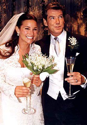 Keely Shaye Smith and Pierce Brosnan married in 2001 | Celebrity wedding photos, Celebrity ...