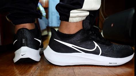 NIKE AIR ZOOM PEGASUS 39 | ON FEET | UNBOXING | BLACK AND WHITE - YouTube