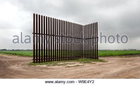 LOS INDIOS, Texas — U.S. Border Patrol agents assigned to the Rio Stock Photo: 100986964 - Alamy