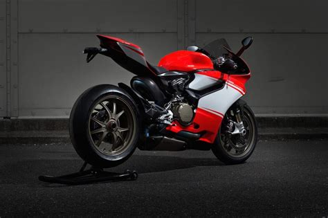 1199 Superleggera - Bike Iconics