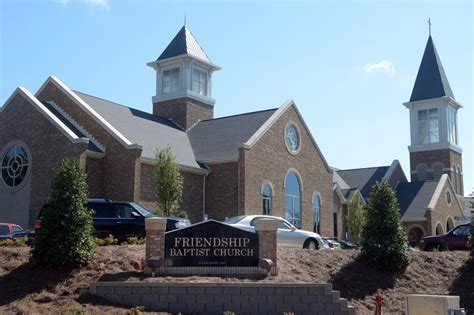 Photos: Friendship Baptist Church holds first service in new space