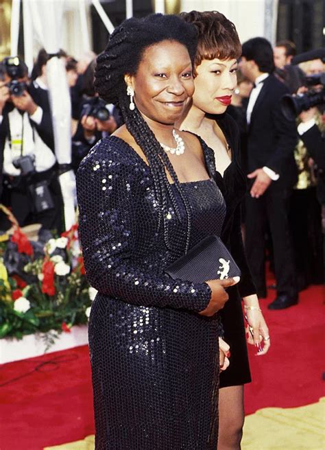 Whoopi Goldberg Wears Retro Ball Gown for Oscars 2016 | Retro ball ...