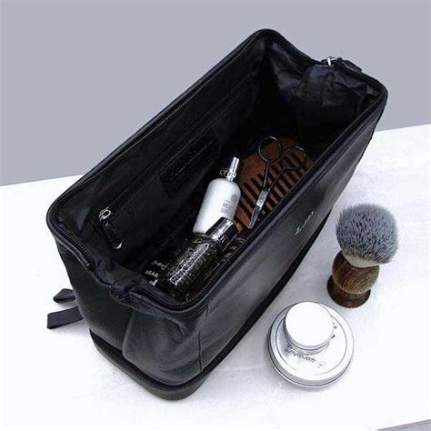 Handmade Men's Black Leather Toiletry Bag with Personalization | Gadgetsin