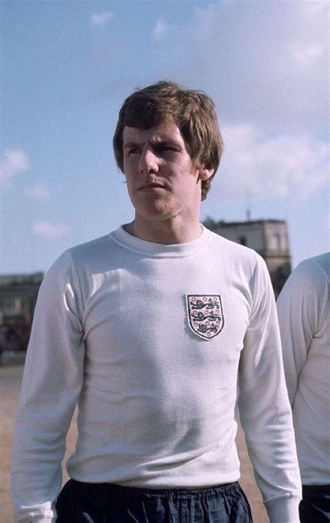 Joe Royle of England in 1972. | England players, England football team, England football