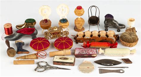 Antique Sewing Accessories | Cottone Auctions