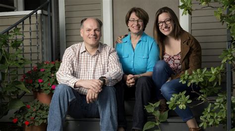 Amy Klobuchar Wiki, Education, Daughter, Husband and Family Life