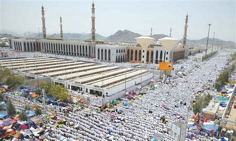 Pilgrims throng Mount Arafat for peak of Haj - World - DAWN.COM