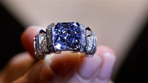 New Report Shares Secrets of Rare Blue Diamond’s History