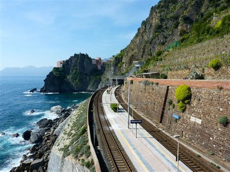 Explore Manarola in Cinque Terre: Places to Hike and Visit