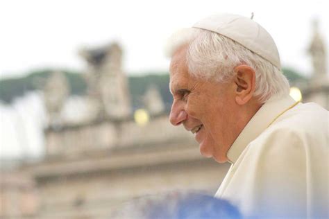 Pope Benedict XVI Pics 03