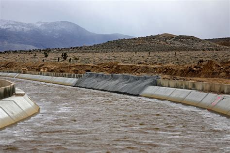 Eastern Sierra flooding threatens Los Angeles water lifeline - Los ...