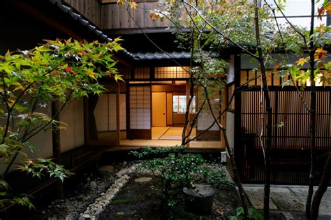 Iori Machiya Stay - Downtown Kyoto | Backyard house, Japanese style house, Japanese architecture