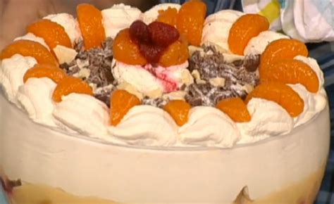 Phil Vickery Christmas trifle dessert recipe on This Morning – The ...