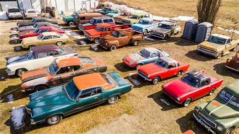 For Sale in Canada: Five Acres, 340 Vintage Cars