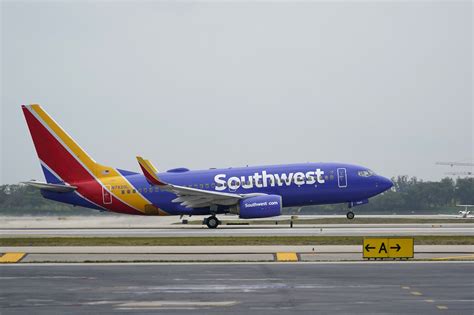 Southwest Airlines unveils fares change to attract travelers