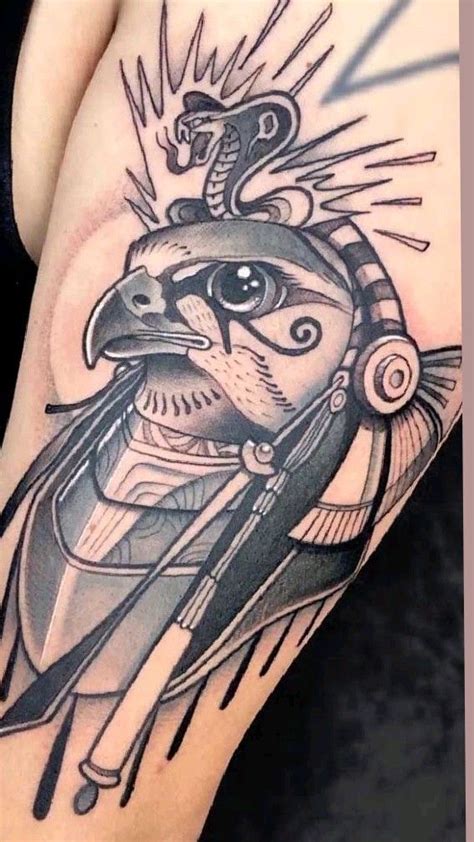 Falcon tatto / awesome Egyptian Tattoos horus tatto | Tatoeage ideeën ...