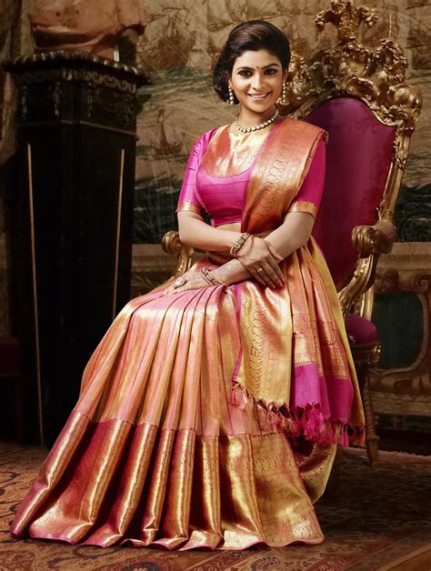 Pink & Gold Kanchipuram Wedding Silk Saree {The Chennai Silks} | Sarees | Pinterest | 인도 신부, 신부 및 인도