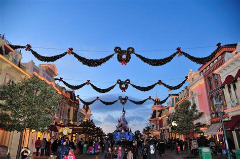 Disneyland Paris, Disney's Enchanted Christmas - Christmas Decorations ...