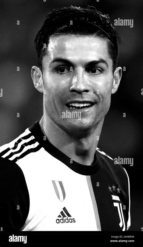 Drawing Cristiano Ronaldo Black And White Drawing cristiano ronaldo ...