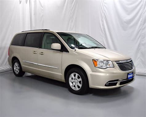 Pre-Owned 2013 Chrysler Town & Country Touring FWD Mini-van, Passenger