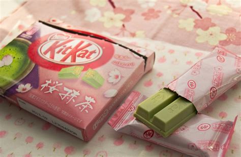 japanese matcha green tea kit kat bars | Green tea kit kat, Matcha kit ...