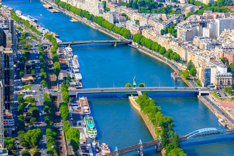 A Paris Guide: The River Seine