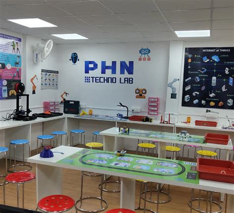 STEM/Robotics Lab Setup in School | PHN Tech Lab