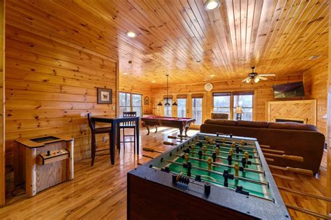 Top 14 Gatlinburg Cabins with Hot Tubs for 2023 – Trips To Discover