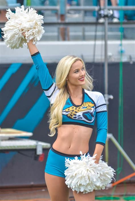 Jacksonville Jaguars Cheerleaders | Jacksonville jaguars, Nfl ...