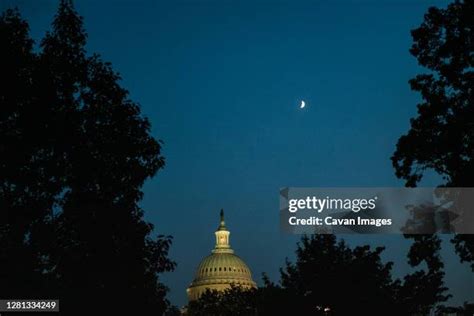 Us Capitol Dome Night Photos and Premium High Res Pictures - Getty Images