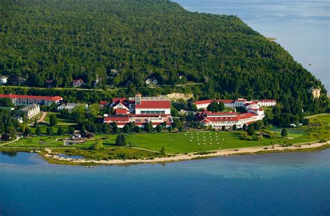 Mackinac Island Hotels | Photo Gallery | Mission Point Resort