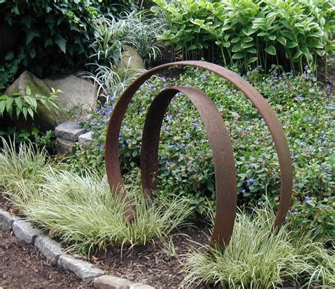 Creative Rusted Metal Garden Decorations You Need To See - Top Dreamer