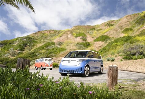 A bigger battery and three rows of seats for US-market VW ID Buzz - Ars Technica