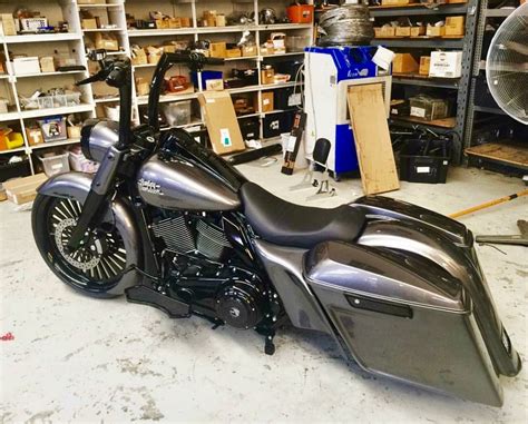 Harley Davidson Road King 2017 Fully customised bagger by Daytona Custom Builds | Harley bikes ...