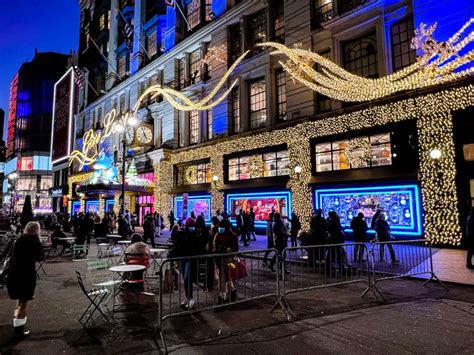 Christmas at Macy's 34th Street - 2022 - Lyssy in the City