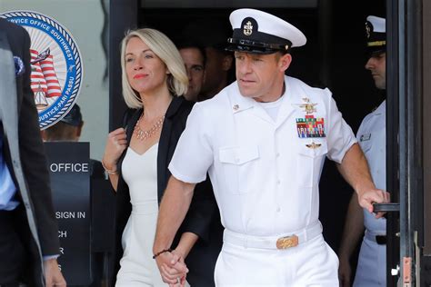 US Navy Seal Edward Gallagher spared jail but demoted for taking ‘trophy photo’ with Islamic ...