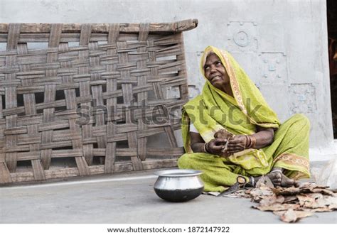 307 Indian Beedi Images, Stock Photos, 3D objects, & Vectors | Shutterstock