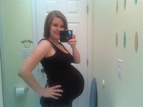 Pregnant Photos: 39 weeks pregnant belly pictures