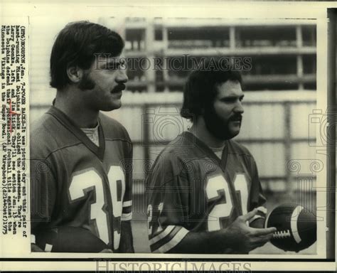 1975 Press Photo Miami Dolphins Larry Csonka & Jim Kiick at Super Bowl ...