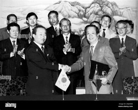 FILE - In this Aug. 24, 1992, file photo, South Korean Foreign Minister ...