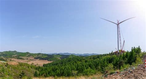 Premium Photo | Wind turbine under construction