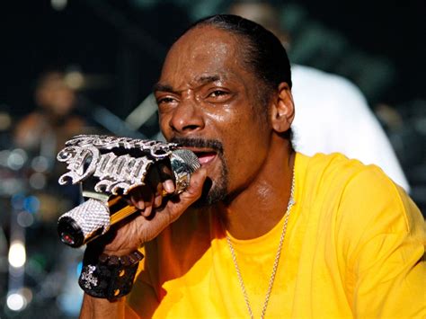 Snoop Dogg – From Tha Streets To Tha Suites – Support Hip Hop Community