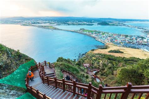 6 Tempat Wisata Keren di Pulau Jeju Korea Selatan, Ada Lokasi Syuting Drakor Lho : Okezone Travel