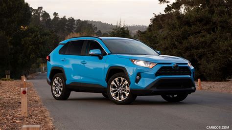 2019 Toyota RAV4 XLE Premium AWD (Color: Blue Flame) | Front Three-Quarter