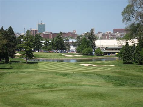 University of Michigan Golf Course - Golf in Michigan