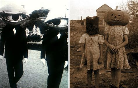 20 Vintage Halloween Costumes That Are Way Creepier Than What You See ...